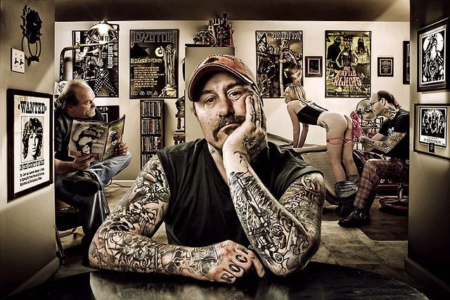 Salon de tatouage professionnel équipé